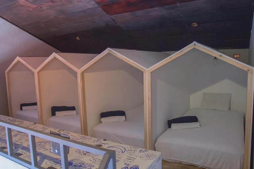 Somos Hostal-1